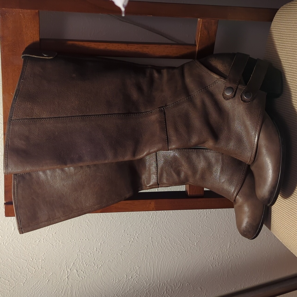 Fergie Brown Boot 7.5